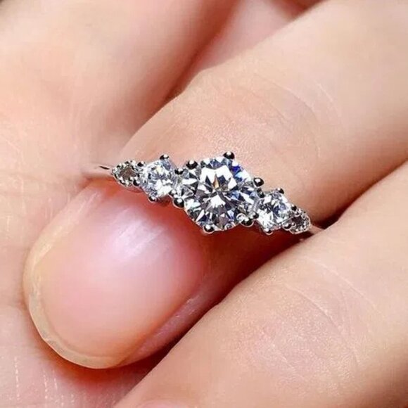 🔥Engagement Anillos Pure Round CZ Silver Plated Wedding BeautifulRing,UN… - Picture 7 of 7
